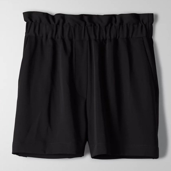 Aritzia Babaton Bello Short - Black - Size L - Picture 8 of 8